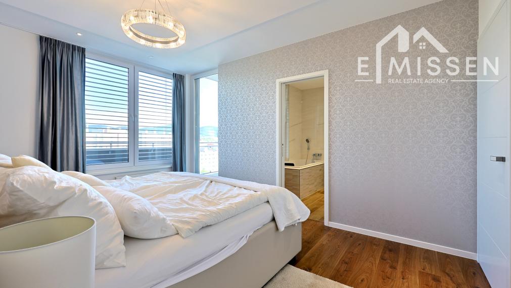 EMISSEN- Na predaj 4-izbový byt 181 m2 s dvoma terasami, 2 garážovými miestami a pivnicou – Trenčín, Saratovská ulica