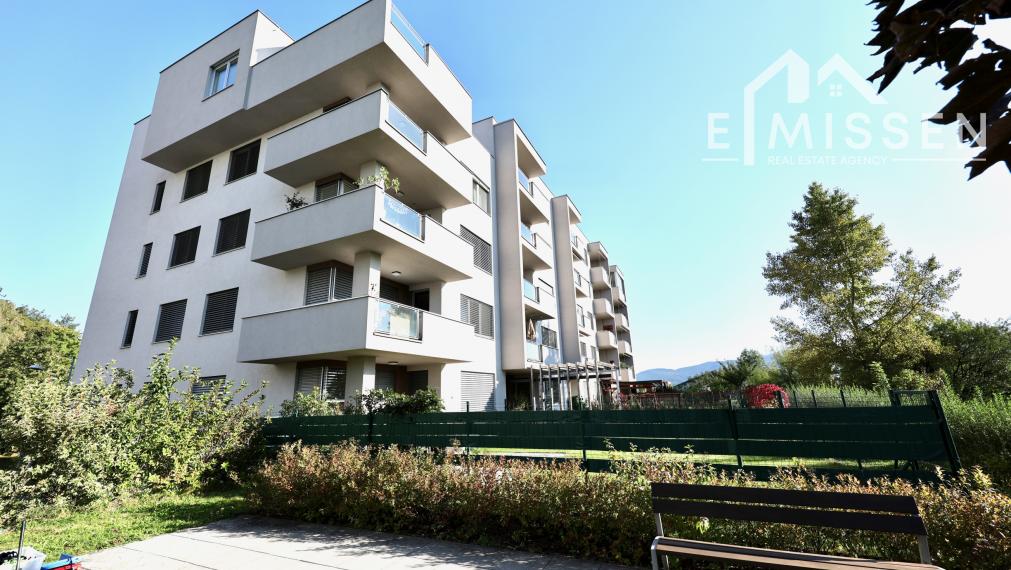 EMISSEN- Na predaj 4-izbový byt 181 m2 s dvoma terasami, 2 garážovými miestami a pivnicou – Trenčín, Saratovská ulica