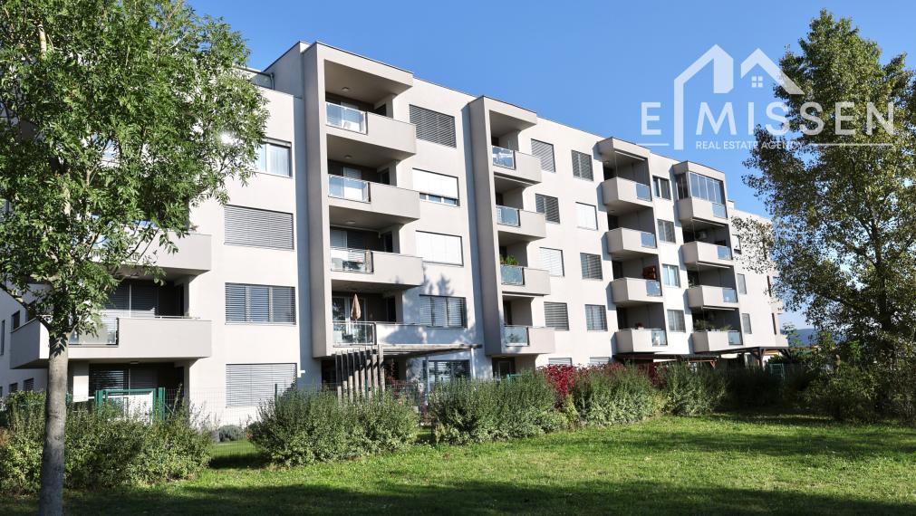 EMISSEN- Na predaj 4-izbový byt 181 m2 s dvoma terasami, 2 garážovými miestami a pivnicou – Trenčín, Saratovská ulica