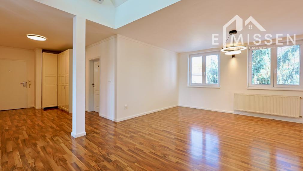 EMISSEN – na predaj krásny slnečný 3-izbový mezonet v nadstavbe tehlového bytového domu na Pavlovovej ulici v mestskej časti Nivy