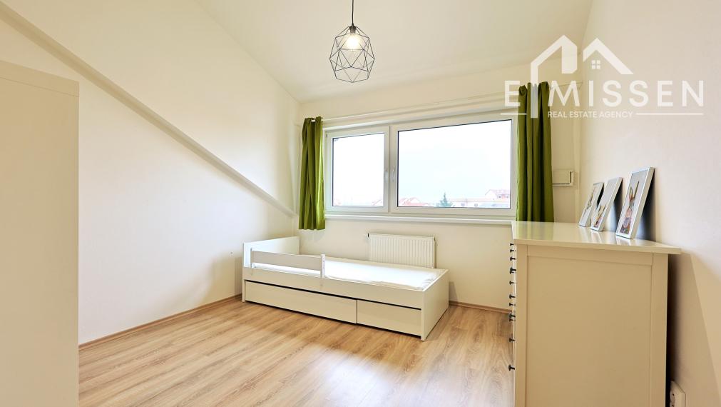EMISSEN – Na prenájom zariadený 3i byt s parkovaním vo Svätom Juri – Rulandská ulica