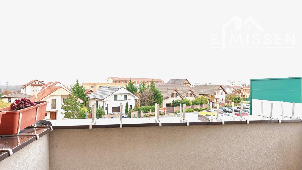 EMISSEN – Na prenájom zariadený 3i byt s parkovaním vo Svätom Juri – Rulandská ulica