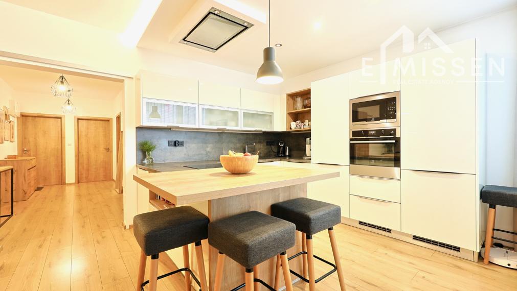 EMISSEN – Na predaj krásny 3-izbový byt 91,75 m2 s dvoma balkónmi a parkovaním – Galvaniho ulica, Bratislava