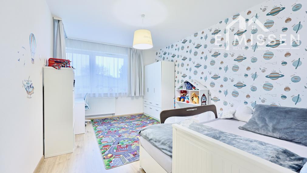 EMISSEN - Na predaj krásny 3-izbový byt 102 m2 s terasou 23 m2 a garážovým miestom v Ružinove na ulici Mierová.