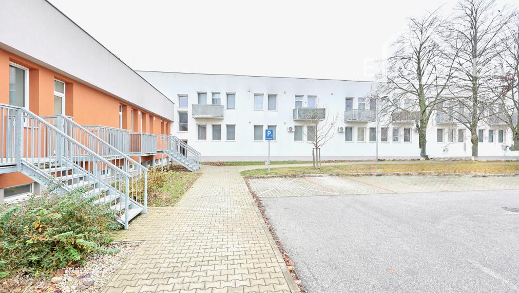 EMISSEN - Na predaj krásny 2-izbový apartmán v Devínskej Novej Vsi na ulici Bystrická.