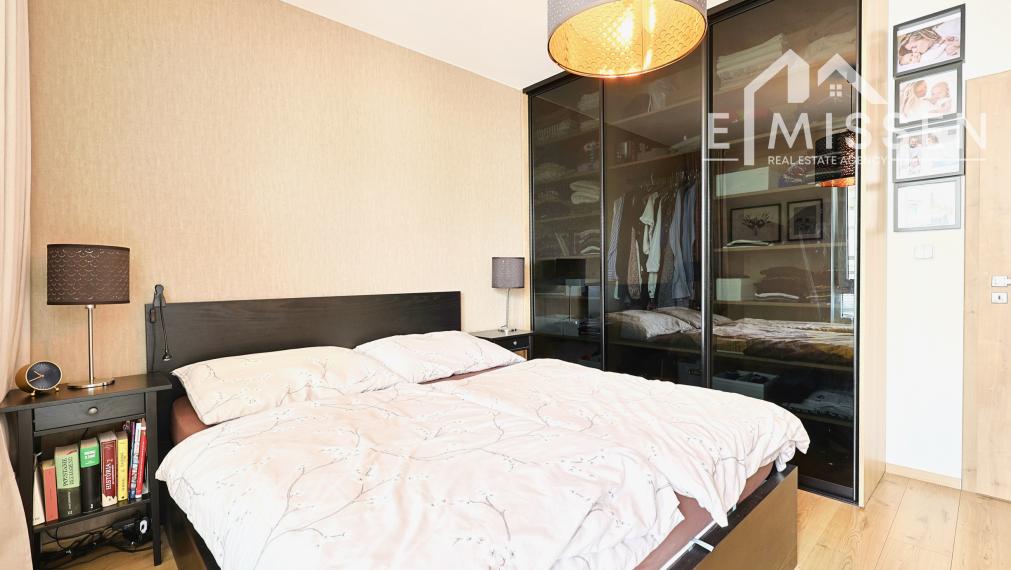 EMISSEN – REZERVOVANÉ - Na predaj krásny 3-izbový byt 91,75 m2 s dvoma balkónmi a parkovaním – Galvaniho ulica, Bratislava