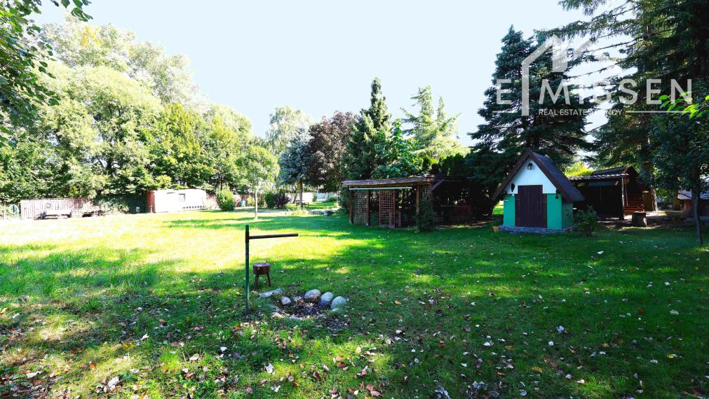 EMISSEN – NA PREDAJ ROZĽAHLÝ 16,22 ÁROVÝ STAVEBNÝ POZEMOK V STUPAVE NA BÝVANIE A/ALEBO NA PODNIKANIE