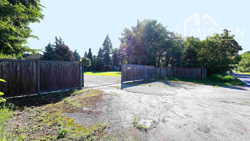 EMISSEN – NA PREDAJ ROZĽAHLÝ 16,22 ÁROVÝ STAVEBNÝ POZEMOK V STUPAVE NA BÝVANIE A/ALEBO NA PODNIKANIE