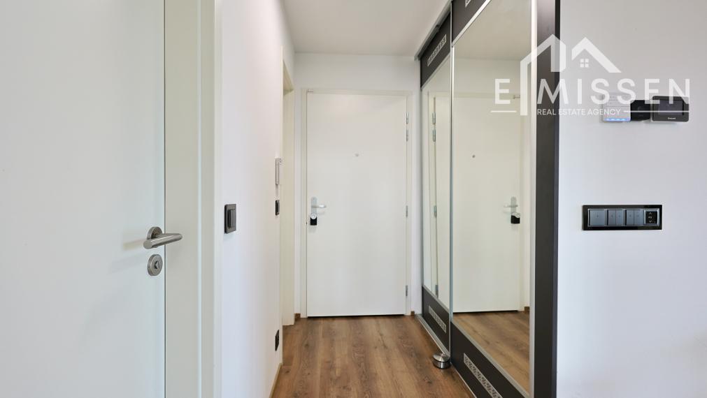 EMISSEN – NA PRENÁJOM 2-IZBOVÝ BYT S PREDZÁHRADKOU A PARKOVACÍM MIESTOM NA ULICI BYSTRICKÁ V D.N.V.