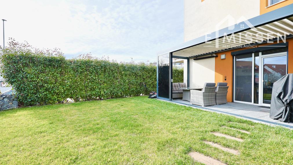 EMISSEN – NA PRENÁJOM 2-IZBOVÝ BYT S PREDZÁHRADKOU A PARKOVACÍM MIESTOM NA ULICI BYSTRICKÁ V D.N.V.