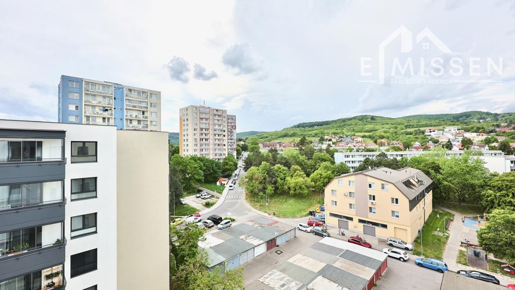 EMISSEN – PRENAJATÉ- 2i byt s parkovaním v novostavbe v Rači na ulici F. Kubu – Rínok Rača