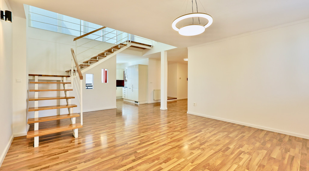 EMISSEN – na predaj krásny slnečný 3-izbový mezonet v nadstavbe tehlového bytového domu na Pavlovovej ulici v mestskej časti Nivy