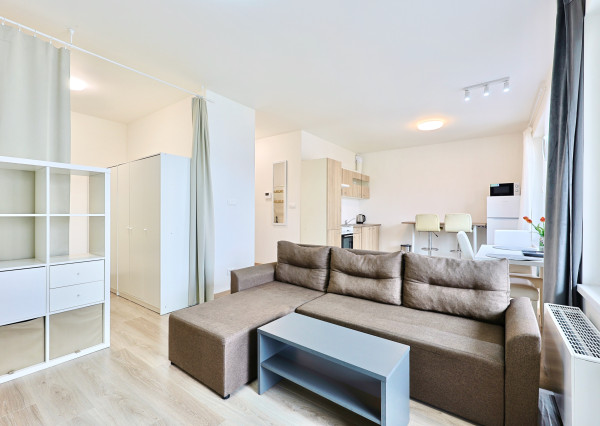 EMISSEN - Na prenájom kompletne zariadený 1,5-izbový byt s loggiou a parkovaním v Bratislave - Bory, ulica Jána Langoša