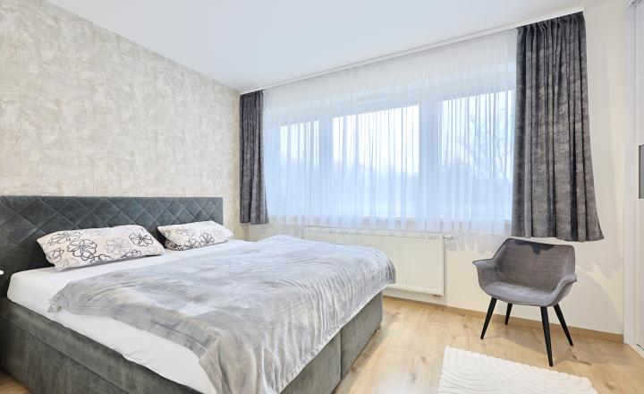 EMISSEN - PREDANÉ- Na predaj krásny 3-izbový byt 102 m2 s terasou 23 m2 a garážovým miestom v Ružinove na ulici Mierová. - fotografia 7