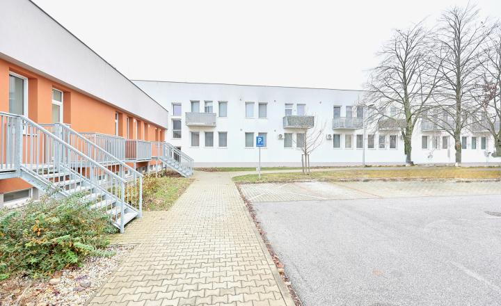 EMISSEN - PREDANÉ - krásny 2-izbový apartmán v Devínskej Novej Vsi na ulici Bystrická. - fotografia 16