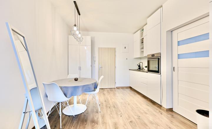 EMISSEN - PREDANÉ - krásny 2-izbový apartmán v Devínskej Novej Vsi na ulici Bystrická. - fotografia 5