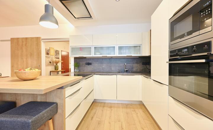 EMISSEN – PREDANÉ - 3-izbový byt 91,75 m2 s dvoma balkónmi a parkovaním – Galvaniho ulica, Bratislava - fotografia 6