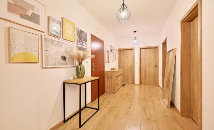 EMISSEN – PREDANÉ - 3-izbový byt 91,75 m2 s dvoma balkónmi a parkovaním – Galvaniho ulica, Bratislava - fotografia 14