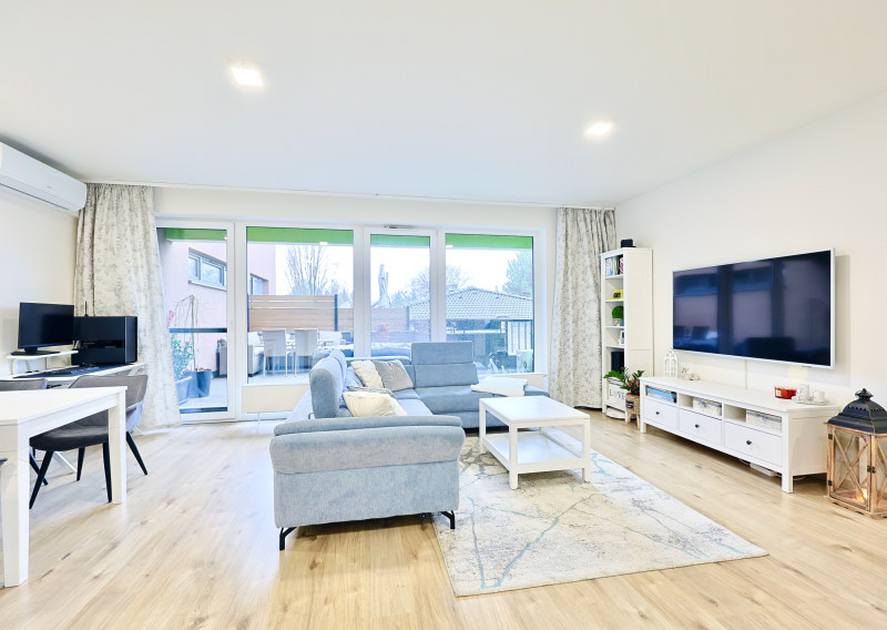 EMISSEN - For sale beautiful 3-room apartment  102 m2 with a 23 m2 terrace and garage space in Ružinov on Mierová Street.